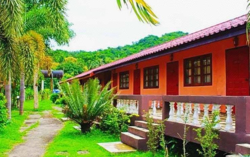 Umphangburiresort Buitenkant foto