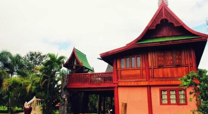 Umphangburiresort Buitenkant foto
